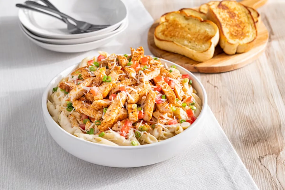 Party Platter Cajun Chicken Pasta